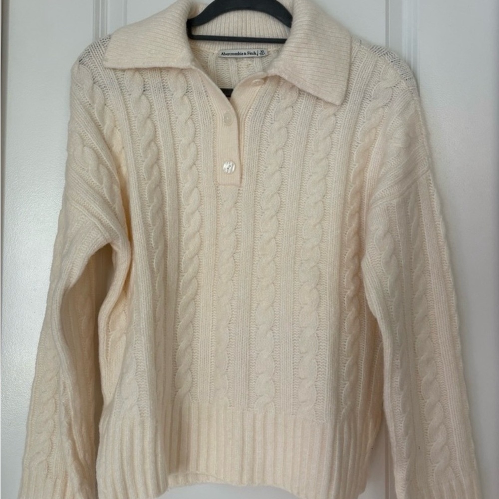 Abercrombie & Fitch Cream Cable Knit Sweater